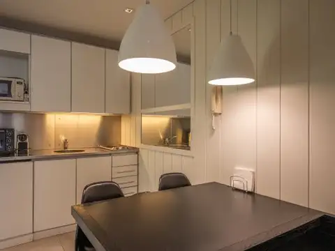 VENTA OFICINA TRIPLEX BAJO BELGRANO 6 AMBIENTES UNICA
