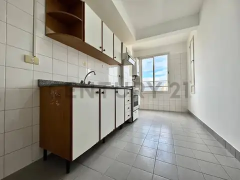 Alquiler de Departamento 3 Ambientes con Balcón al Frente en Villa Devoto