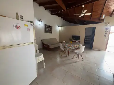 Casa en Venta con 4 cocheras