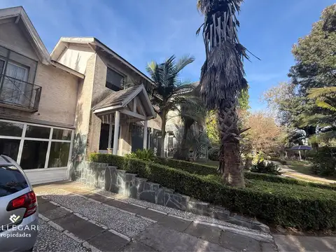 Quinta en Alquiler con 4 cocheras