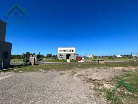 Terreno en Venta 30  mts Fondo