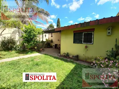 Casa 5 ambientes con 2 baños