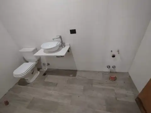 Local en Alquiler en Boca, $ 600.000