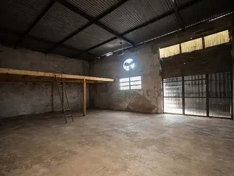 VENTA GALPÓN+LOCAL-LOTE DE 482 m²-LOMA HERMOSA
