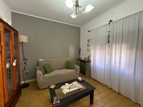 2 CASAS SOBRE LOTE DE 377 M2