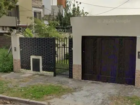2 CASAS SOBRE LOTE DE 377 M2
