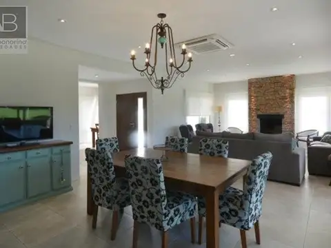 Casa en Venta de 4 dormitorios