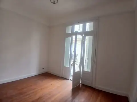 Avenida Rivadavia 3000, Piso 2