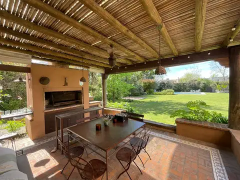 Casa en Alquiler Temporal al Este