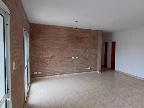 Casa en Alquiler en Roldan, $ 800.000
