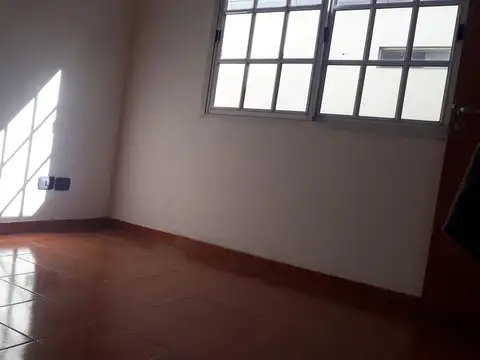 Alianza 100, Piso 2°