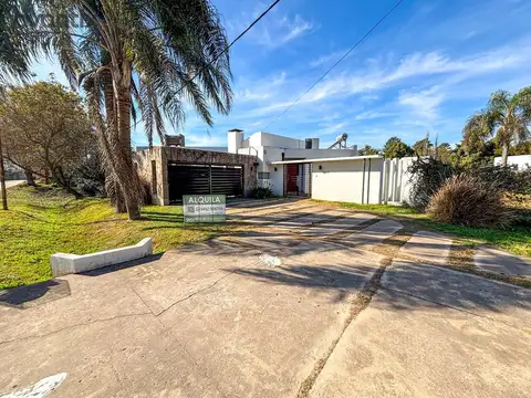 Casa en RafaelaCASA EN DE 3 DORMIOTORIOS EN ALQUILER | PASEO DEL ESTE