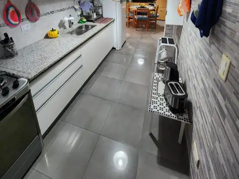 Casa 4 ambientes con 3 baños