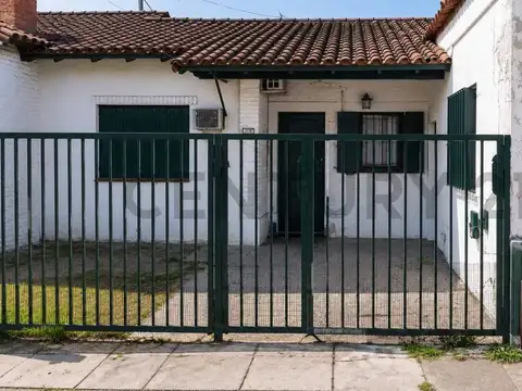VENTA - Casa  4 ambientes en  Hurlingham