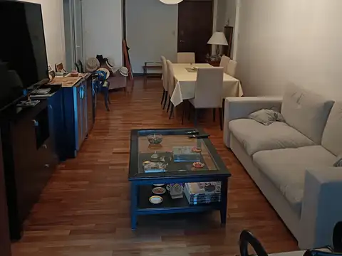 Departamento 7 ambientes con 2 baños