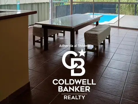 Casa en Venta con 4 cocheras