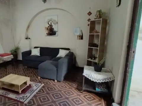 Venta de Casa a refaccionar 3 habitaciones patio y cochera