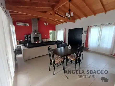 Casa en Alquiler en Parque Jularó, $ 1.200.000