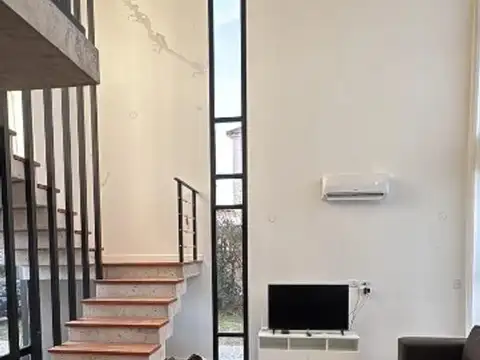 Casa 5 ambientes con 4 baños