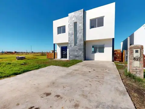 Casa - Venta - Argentina, Ezeiza - Presidente Kirchner 11300