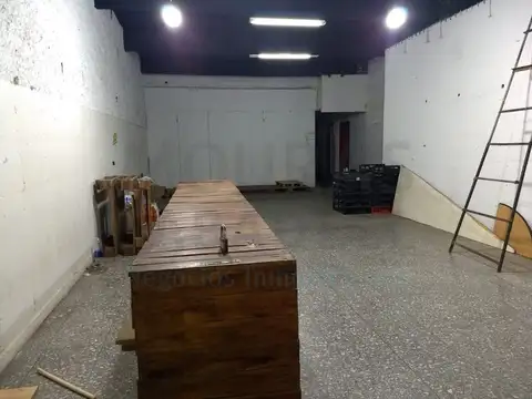 Local en Alquiler en Morón, $ 950.000