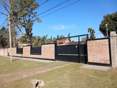 VENTA CASA 4 AMBIENTES,ZONA LA REJA