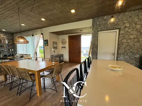 Casa en Venta en Costa Esmeralda, USD 300.000