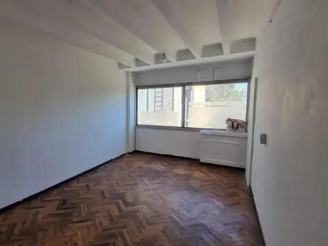 Oficina en Alquiler 50 años