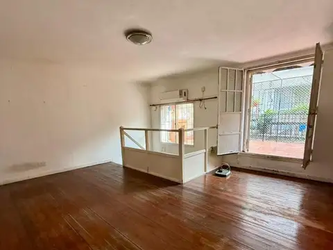 Depto Tipo Casa 2 ambientes con 1 baño