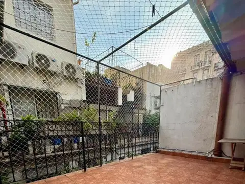 Tacuarí 900, Piso PB