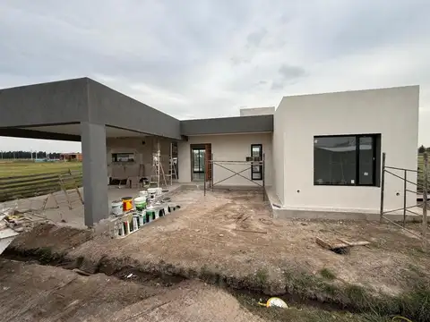Casa en Venta en Fincas Joven, USD 219.000