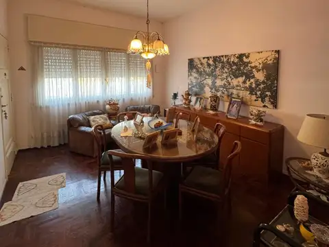 Avenida Julio Argentino Roca 200