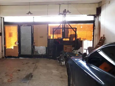 Local Con Vivienda sobre calle 1