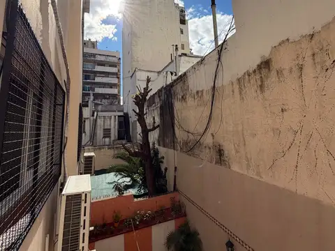 Espinosa 100, Piso 1