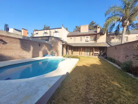 Casa 5 ambientes con 2 baños