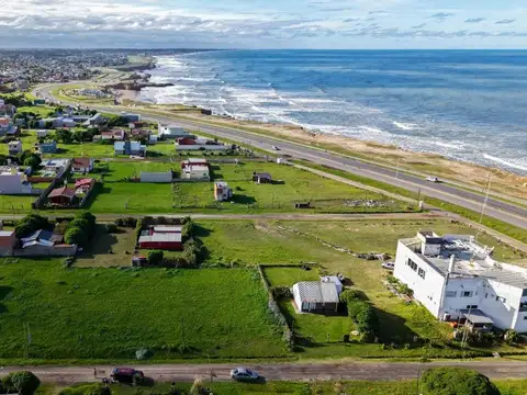 VENTA LOTE PLAYA DORADA A METROS DEL MAR