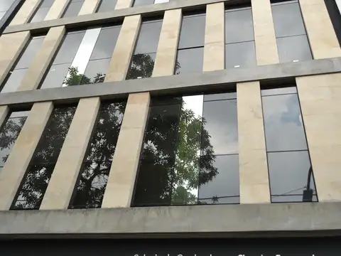 Av Cordoba 1200 Excelente oficina en Edificio Moderno