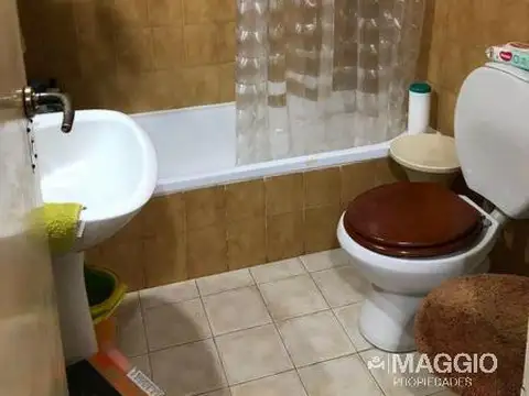 Depto Tipo Casa en Venta 40 años