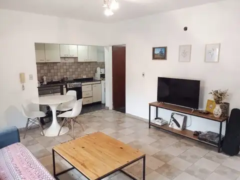 ALQUILER CASA   tipo DUPLEX  " en CABALLITO " Coronel A. Polinario 1200 CABA   Hermosa Vivienda   2 Dormitorios  + 2 Baños + Cocina Comedor amplio  + Terraza  + Lavadero ! SIN EXPENSAS  (SIN GASTOS ) Espacio Aéreo libre c/ Terraza !     Info y Fotos