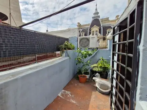 Venta Departamento 2 Ambientes. Terraza y Lavadero