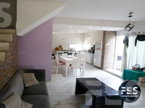 Casa en Venta con 1 cochera