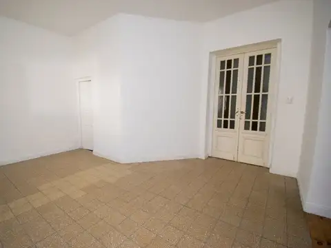 Depto Tipo Casa en Venta 82 años