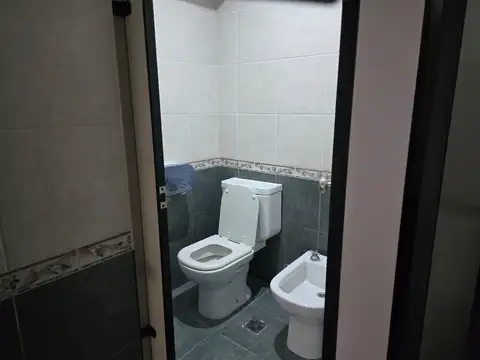 Oficina de 4 ambientes en alquiler en Recoleta