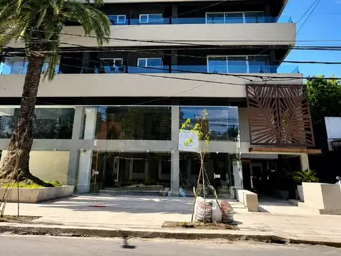 MR-2055 – AMPLIO MONOAMBIENTE VENTA ITUZAINGO NORTE CENTRO