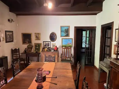Casa en Venta con 4 cocheras