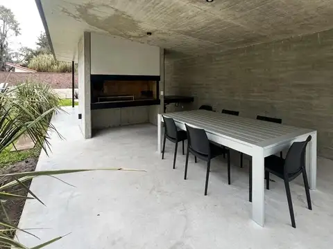 Departamento en Alquiler con 1 cocheras