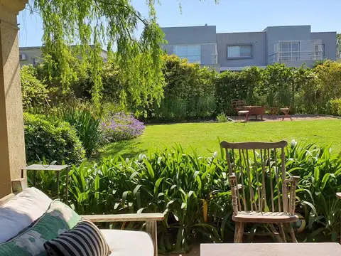 Casa en Alquiler Temporal en Laguna Del Sol, USD 5.200