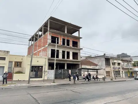VENTA/PERMUTA EDIFiCIO  A TERMINAR EN BERAZATEGUI