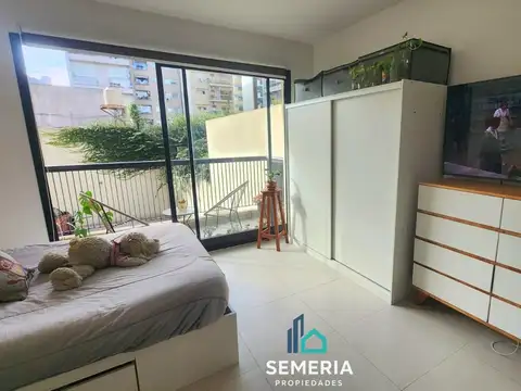 Rojas 300, Piso 1