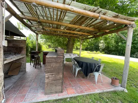 Quinta en Alquiler Temporal con 2 cocheras